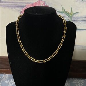 Gold plated stainless steel horseshoe chain necklace